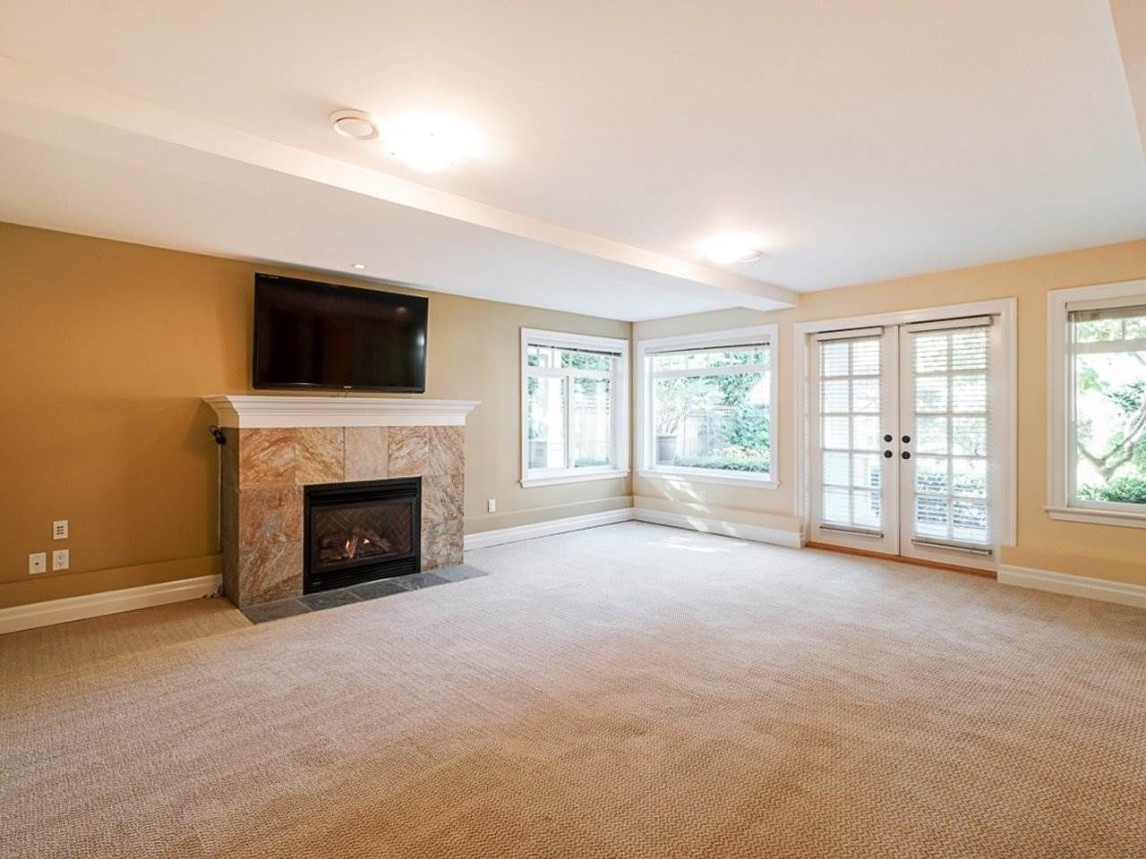 Photo 24: Photos: 850 FOREST HILLS Drive in North Vancouver: Edgemont House for sale in "Edgemont" : MLS®# R2506878
