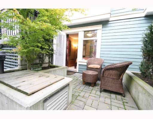 Photo 10: Photos: 2776 ALMA Street in Vancouver: Kitsilano Townhouse for sale in "TWENTY ON THE PARK" (Vancouver West)  : MLS®# V675560