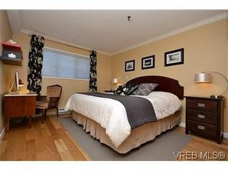 Photo 2: 104 439 Cook St in VICTORIA: Vi Fairfield West Condo for sale (Victoria)  : MLS®# 596917