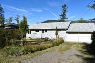 Photo 1: 2112 KINGLET Road in Williams Lake: Lakeside Rural House for sale : MLS®# R2725986