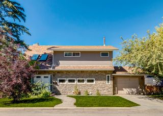 Main Photo: 1305 23 Street NW in Calgary: Hounsfield Heights/Briar Hill Detached for sale : MLS®# A2069551