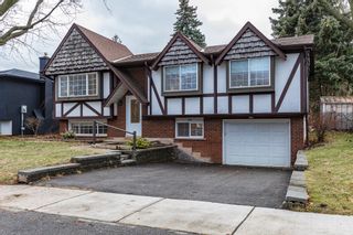 Photo 1: 2505 Yarmouth Crescent in Oakville: west oakville Freehold for sale
