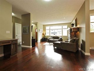Photo 6: 760 Hanbury Pl in VICTORIA: Hi Bear Mountain House for sale (Highlands)  : MLS®# 714020