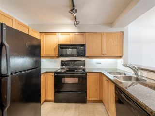 Photo 18: 304 997 W 22ND Avenue in Vancouver: Cambie Condo for sale (Vancouver West)  : MLS®# R2461524