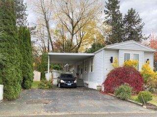 Photo 1: 4 145 KING EDWARD STREET in Coquitlam: Maillardville Manufactured Home for sale : MLS®# R2631653