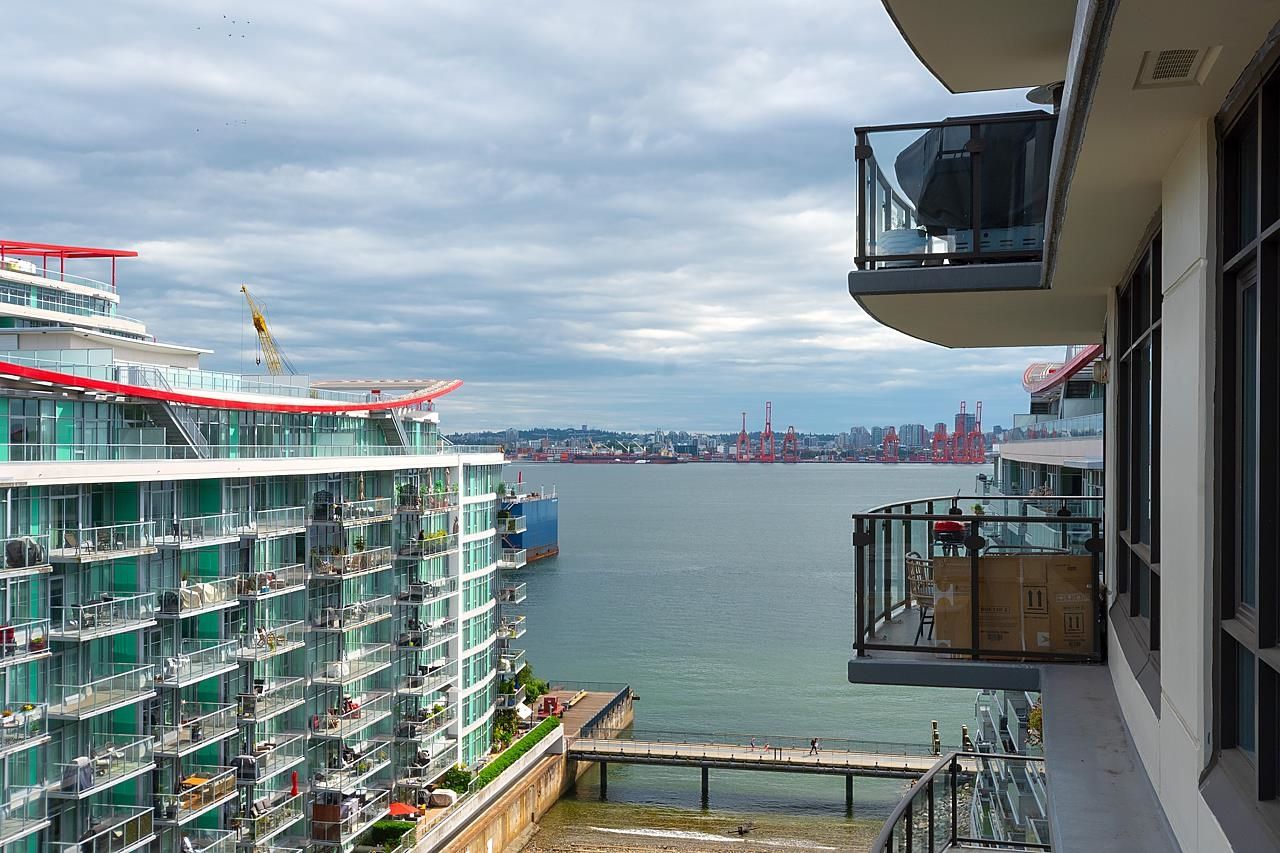 Main Photo: 1003 162 VICTORY SHIP Way in North Vancouver: Lower Lonsdale Condo for sale in "ATRIUM AT THE PIER" : MLS®# R2788719