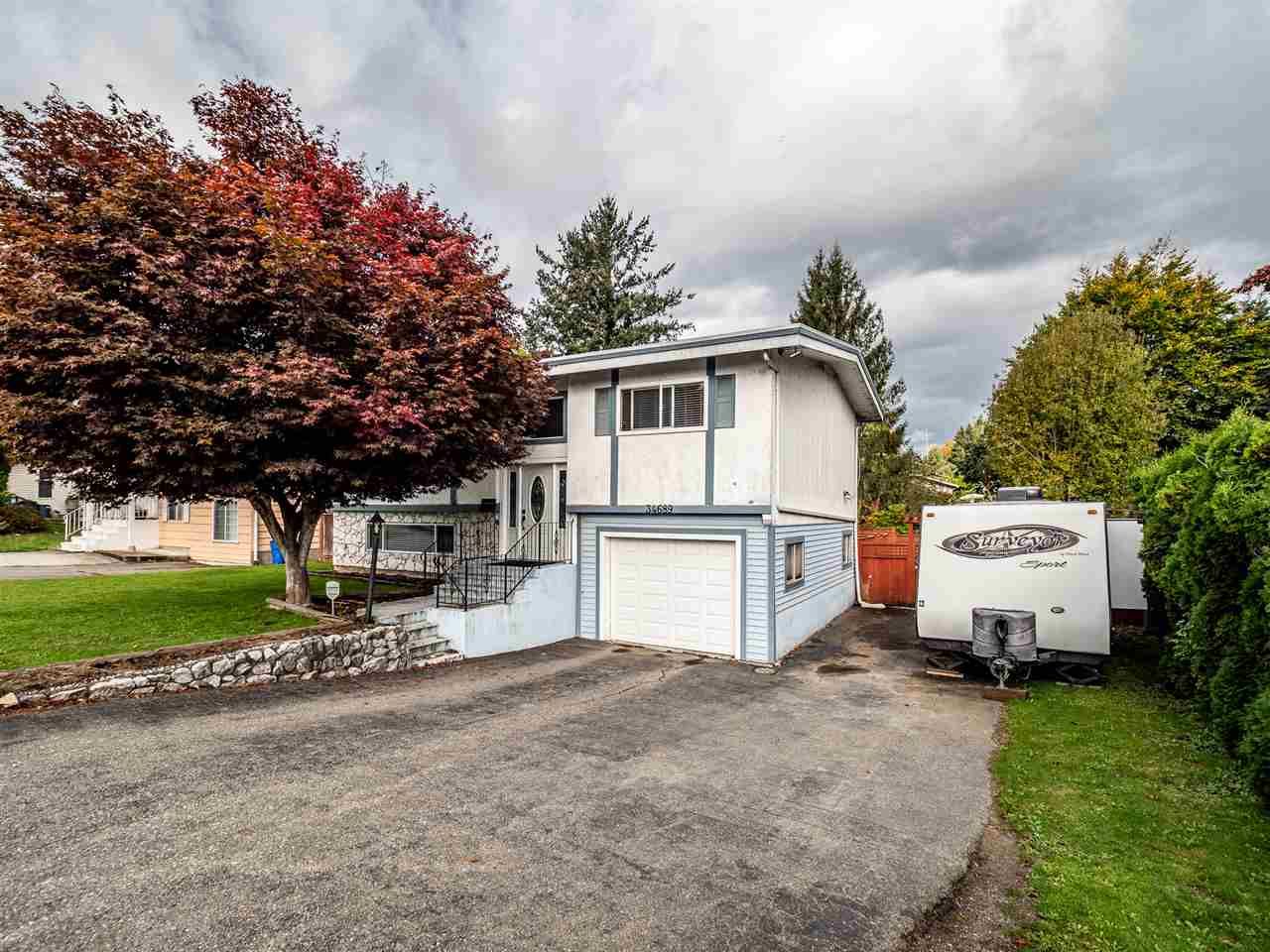 Main Photo: 34689 MARSHALL ROAD in Abbotsford: Abbotsford East House for sale : MLS®# R2511278