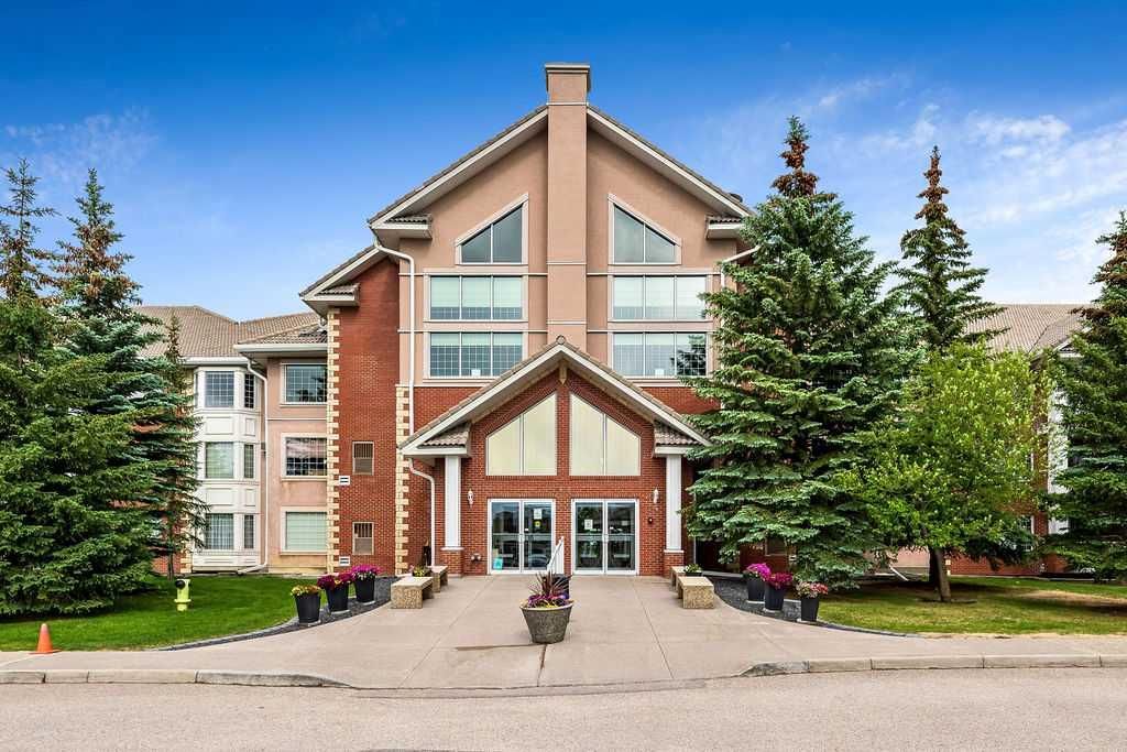 Main Photo: 223 6868 Sierra Morena Boulevard SW in Calgary: Signal Hill Apartment for sale : MLS®# A2060576