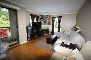 Photo 4: 303 2357 WHYTE Avenue in Port Coquitlam: Central Pt Coquitlam Condo for sale in "RIVERSIDE PLACE" : MLS®# R2244379