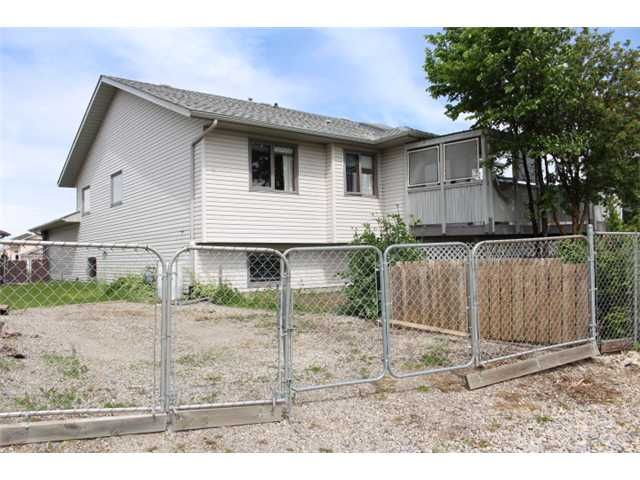 Photo 18: Photos: 31 APPLERIDGE Green SE in CALGARY: Applewood Residential Detached Single Family for sale (Calgary)  : MLS®# C3620379