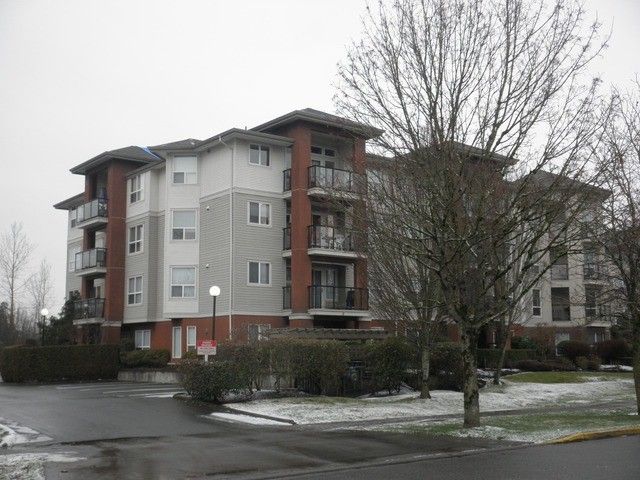 Main Photo: 108 20239 MICHAUD Crest in Langley: Langley City Condo for sale : MLS®# f1301099