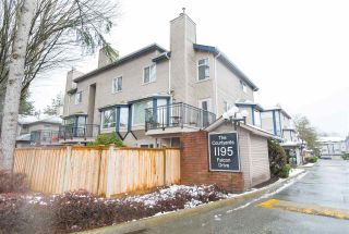 Photo 1: 9 1195 FALCON Drive in Coquitlam: Eagle Ridge CQ Townhouse for sale in "THE COURTYARDS" : MLS®# R2144361