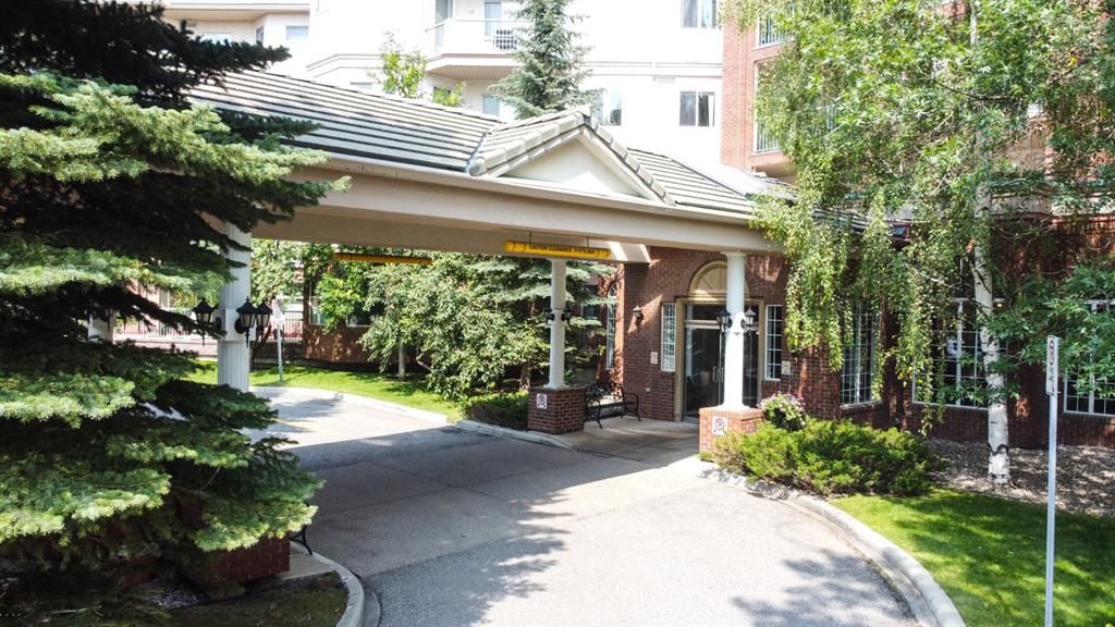 Photo 2: Photos: 122 200 Lincoln Way SW in Calgary: Lincoln Park Apartment for sale : MLS®# A1131432