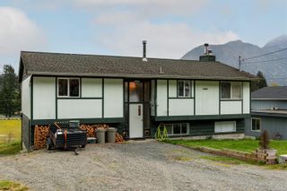 Photo 2: 451 Macmillan Dr in Sayward: NI Kelsey Bay/Sayward House for sale (North Island)  : MLS®# 902491