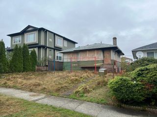 Photo 3: 3073 E 3RD Avenue in Vancouver: Renfrew VE House for sale (Vancouver East)  : MLS®# R2821466