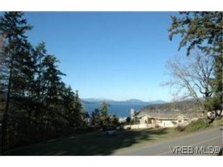 Photo 1: 6819 Wallace Dr in BRENTWOOD BAY: CS Brentwood Bay House for sale (Central Saanich)  : MLS®# 521287