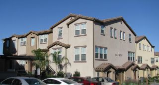 Photo 1: LAKE SAN MARCOS Townhouse for sale : 3 bedrooms : 1646 Waterlily Way in San Marcos