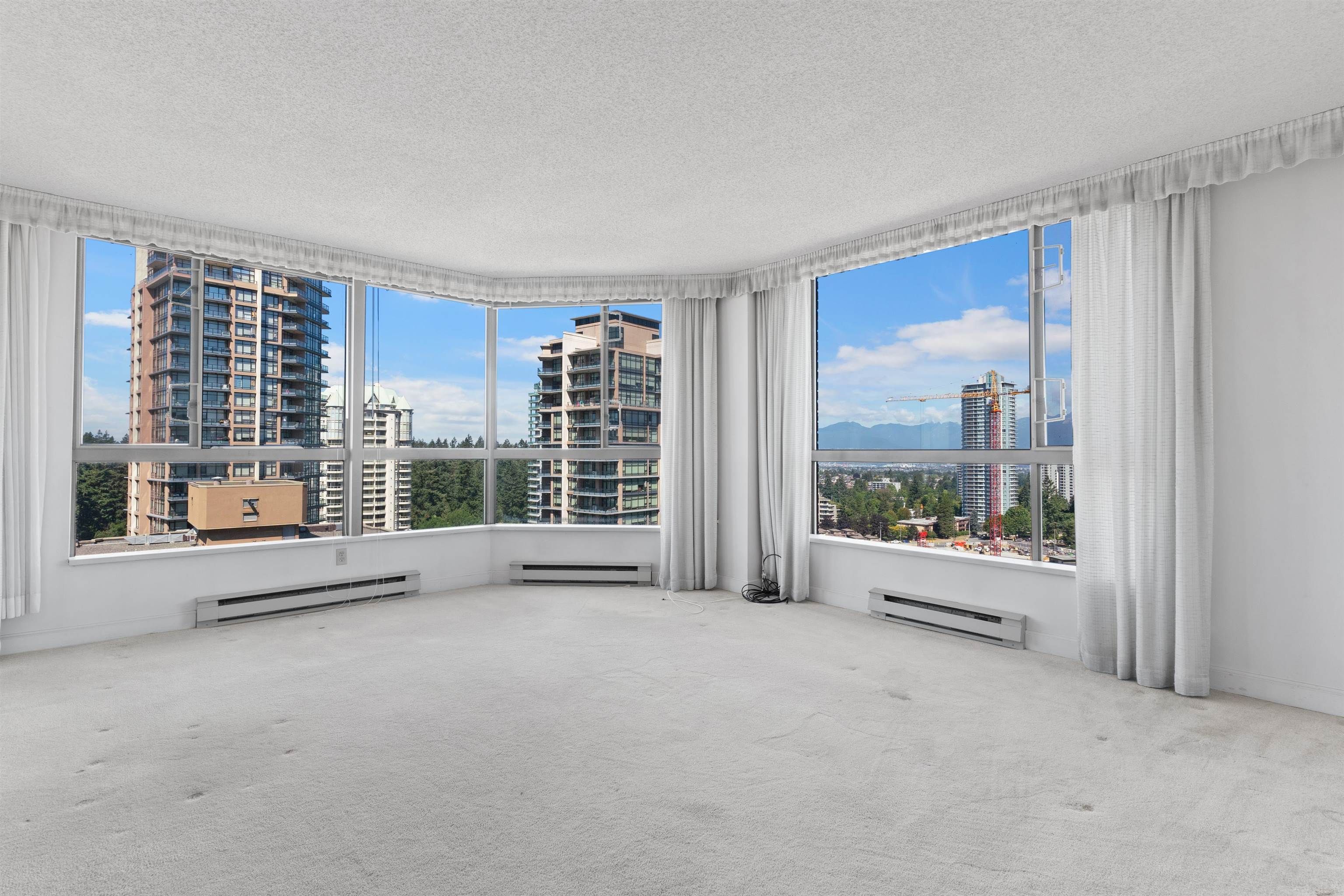 Main Photo: 1906 4350 BERESFORD STREET in Burnaby: Metrotown Condo for sale (Burnaby South)  : MLS®# R2801218
