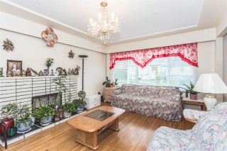 Photo 2: 350 E 61ST Avenue in Vancouver: South Vancouver House for sale (Vancouver East)  : MLS®# R2037430