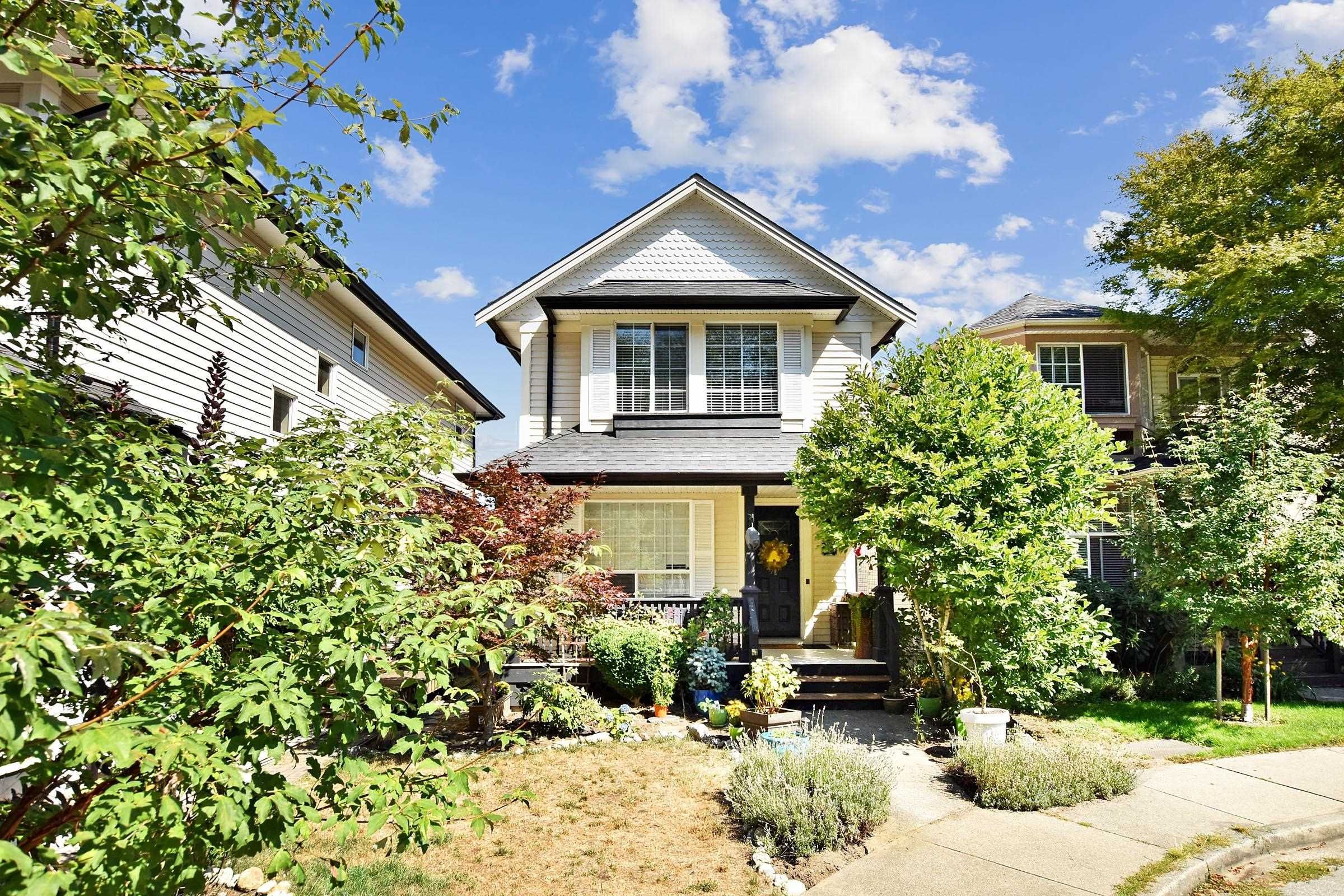Main Photo: 20625 86A Avenue in Langley: Walnut Grove House for sale in "Discovery Town" : MLS®# R2807150