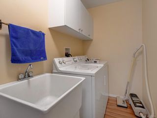 Photo 15: 10 7570 Tetayut Rd in Central Saanich: CS Hawthorne Manufactured Home for sale : MLS®# 921038