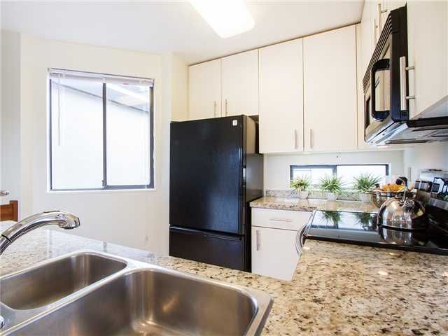 Photo 8: Photos: # 104 811 W 7TH AV in Vancouver: Fairview VW Condo for sale (Vancouver West)  : MLS®# V1110537
