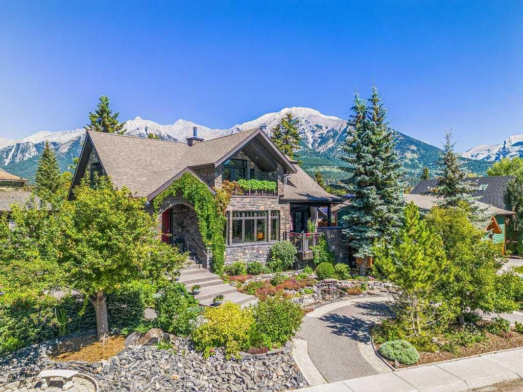 Main Photo: 930 9th Street: Canmore Detached for sale : MLS®# A2073882