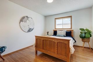 Photo 17: 27 Signal Hill Way SW in Calgary: Signal Hill Detached for sale : MLS®# A2045705