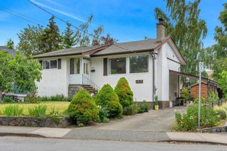 Photo 1: 1018 Tolmie Ave in Saanich: SE Quadra House for sale (Saanich East)  : MLS®# 925048