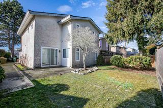 Photo 3: 8300 COLDFALL Court in Richmond: Boyd Park House for sale : MLS®# R2357621