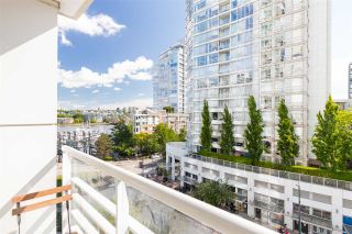 Photo 16: 707 1199 MARINASIDE Crescent in Vancouver: Yaletown Condo for sale in "AQUARIUS I" (Vancouver West)  : MLS®# R2463668