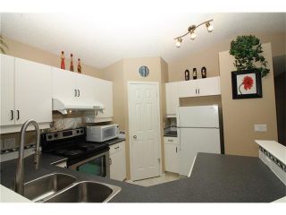 Photo 8: 15 APPLEMEAD Court SE in Calgary: Applewood Park House for sale : MLS®# C4108837