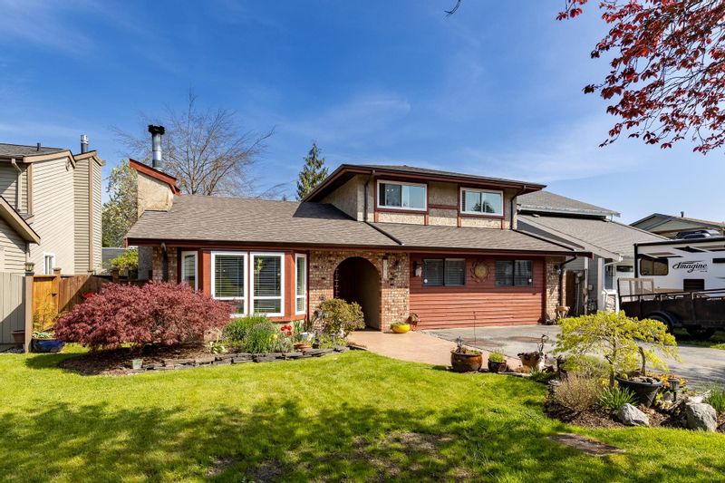 FEATURED LISTING: 20459 49A Avenue Langley