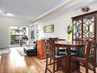 Photo 2: 53 2000 PANORAMA Drive in Port Moody: Heritage Woods PM Townhouse for sale in "MOUNTAIN'S EDGE" : MLS®# R2881567