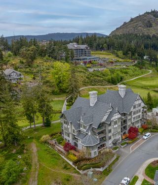 Photo 1: 206 2006 Troon Crt in Langford: La Bear Mountain Condo for sale : MLS®# 900577