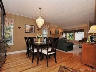 Photo 6: 1941 Valley View Pl in VICTORIA: VR Prior Lake House for sale (View Royal)  : MLS®# 632905