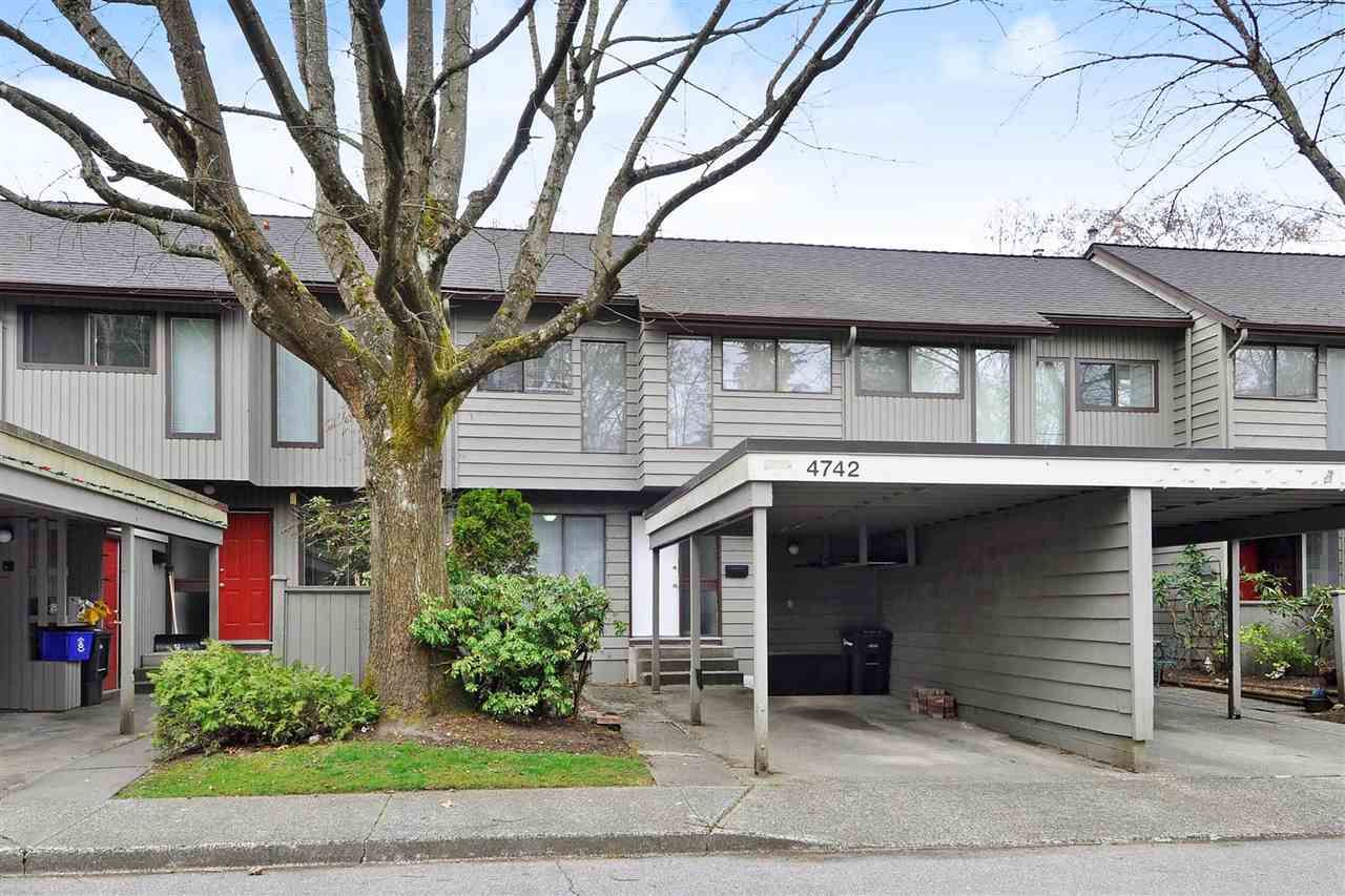 Main Photo: 4742 LAURELWOOD PLACE in Burnaby: Greentree Village Townhouse for sale (Burnaby South)  : MLS®# R2352959