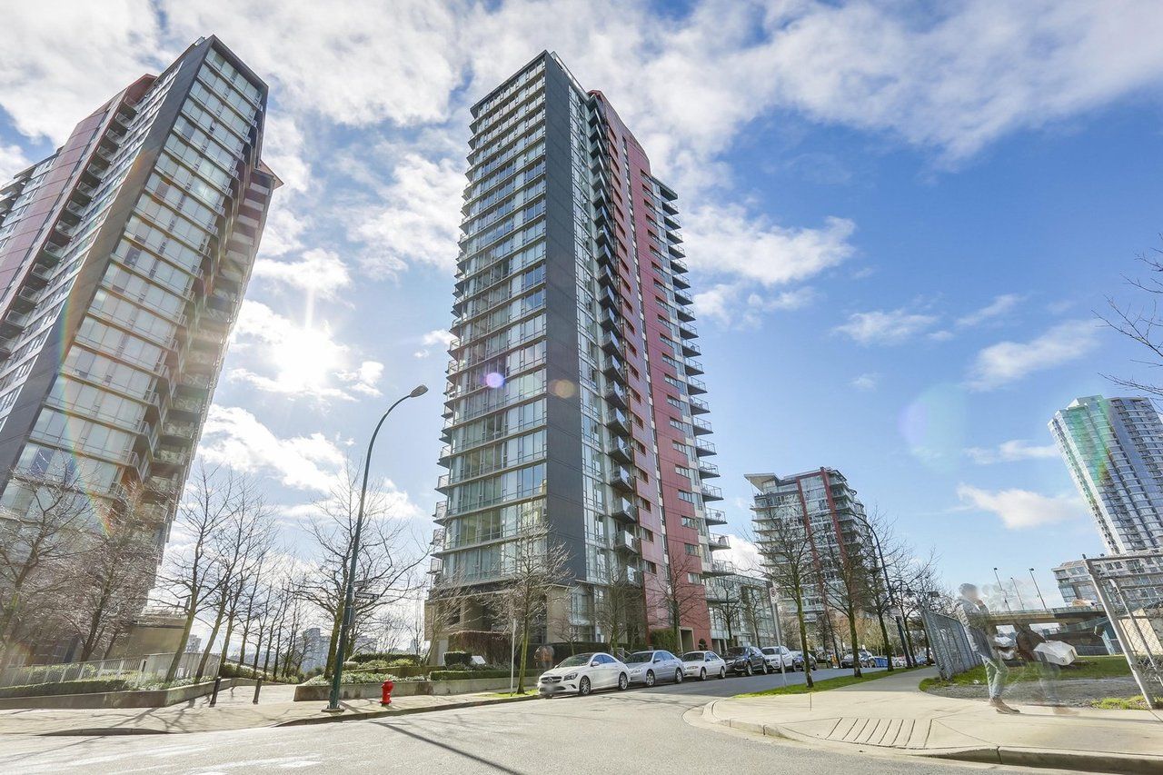 Main Photo: 918 cooperage Way in Vancouver: Yaletown Condo for rent (Vancouver West)  : MLS®# AR150