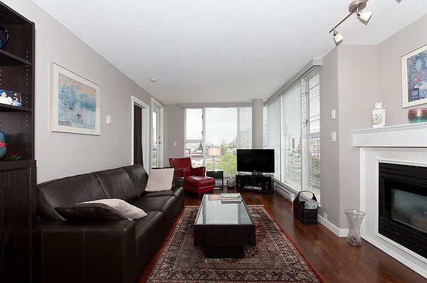 Photo 1: Photos: 805 1633 W 8TH Avenue in Vancouver: Fairview VW Condo for sale (Vancouver West)  : MLS®# V972144