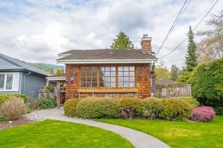 Photo 3: 1143 JEFFERSON Avenue in West Vancouver: Ambleside House for sale : MLS®# R2683654