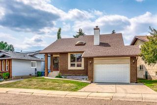 Photo 2: 55 Ranchridge Crescent NW in Calgary: Ranchlands Detached for sale : MLS®# A2070246