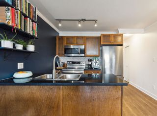 Photo 2: PH5 2265 E HASTINGS Street in Vancouver: Hastings Condo for sale (Vancouver East)  : MLS®# R2883878