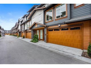 Photo 3: 38 17033 FRASER Highway in Surrey: Fleetwood Tynehead Townhouse for sale : MLS®# R2612764
