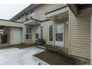 Photo 2: 143 32550 MACLURE Road in Abbotsford: Abbotsford West Townhouse for sale in "Clearbrook Village" : MLS®# R2141277