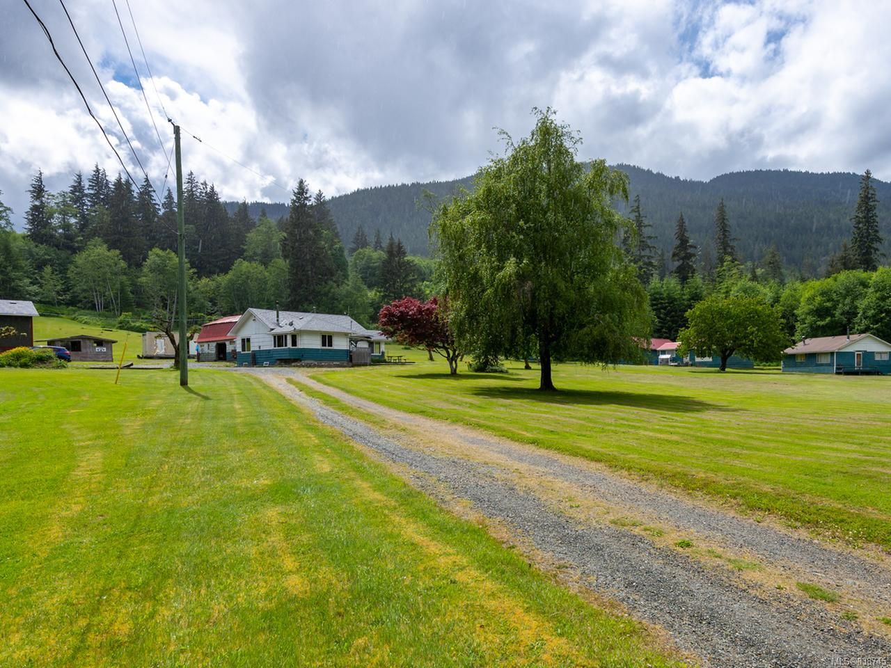WELCOME TO ELKHAVEN - 989 Frenchman's Road, SAYWARD, B.C.
