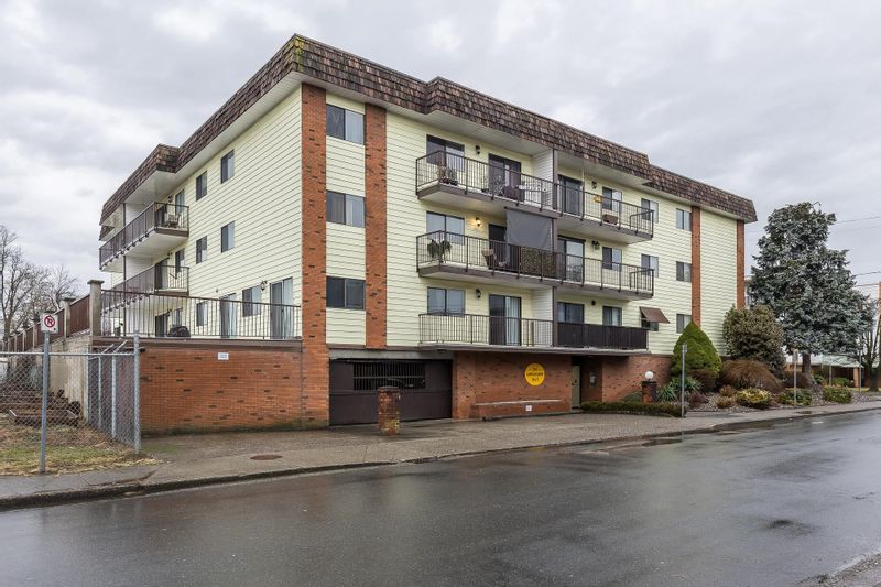 FEATURED LISTING: 105 - 9417 NOWELL Street Chilliwack