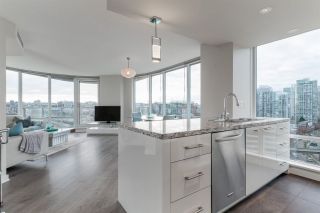 Photo 8: 1906 918 Cooperage Way in Vancouver: Yaletown Condo for sale (Vancouver West)  : MLS®# R2539627