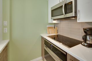 Photo 11: 401 1406 HARWOOD Street in Vancouver: West End VW Condo for sale in "JULIA COURT" (Vancouver West)  : MLS®# R2568055