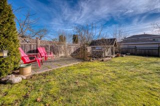 Photo 3: 2140 EIGHTH Avenue in New Westminster: Connaught Heights House for sale : MLS®# R2647870