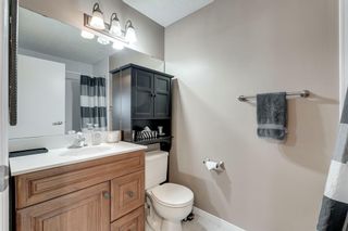 Photo 20: 41 Queen Anne Close SE in Calgary: Queensland Detached for sale : MLS®# A2021417